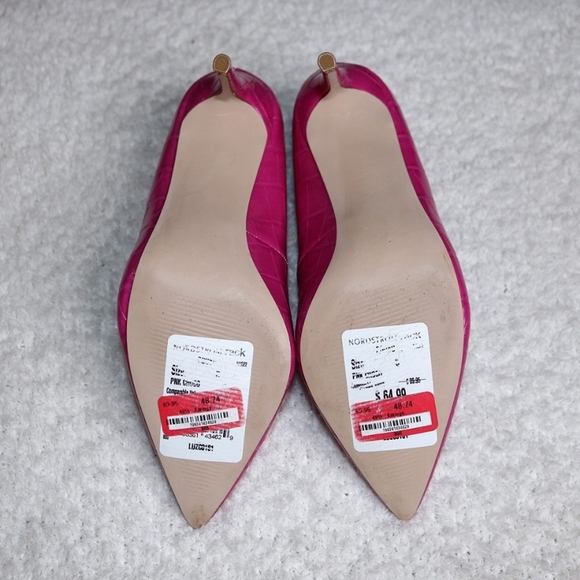 Steve Madden Vala-C Pointed Toe Pump in Pink Size 6 NWOB - Picture 5 of 5